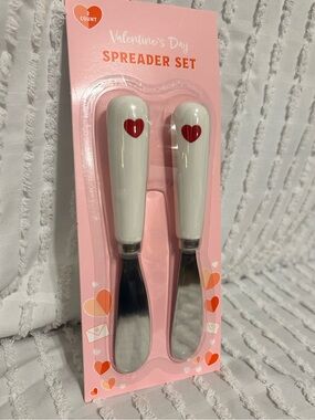 Valentine's Day Heart Spreader Set - White & Red